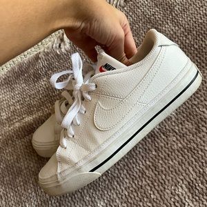 Women’s Nike court legacy